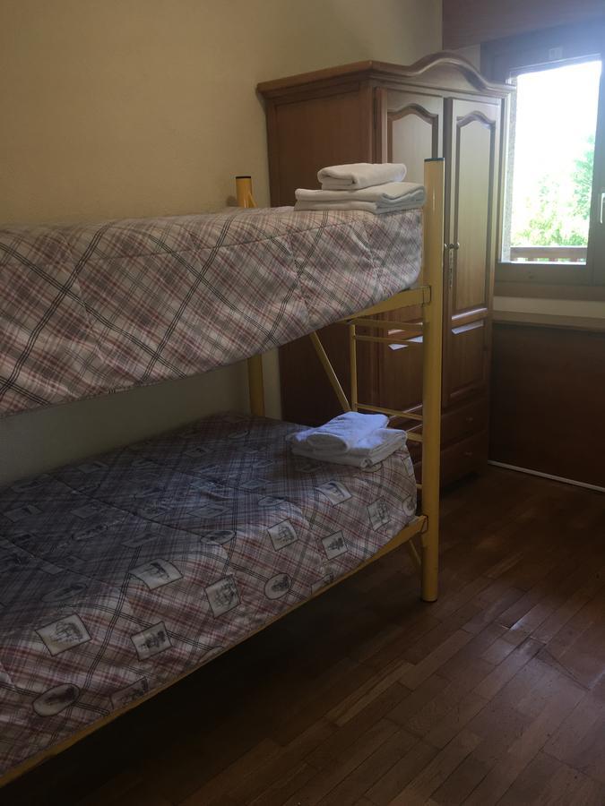 Apartamentos Turisticos Sol Y Nieve Jaca Kültér fotó